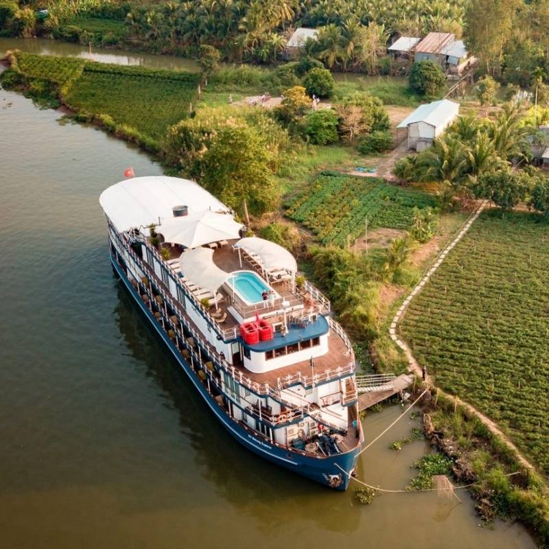 Jayavarman river cruises