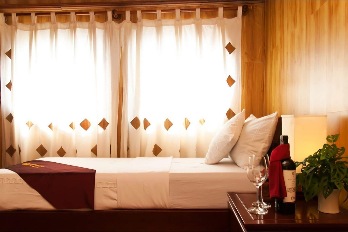 Mekong Eyes Classic Cruise tour package