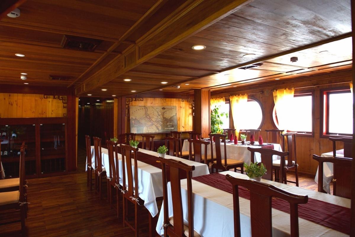 Mekong Eyes Classic Cruise tour package