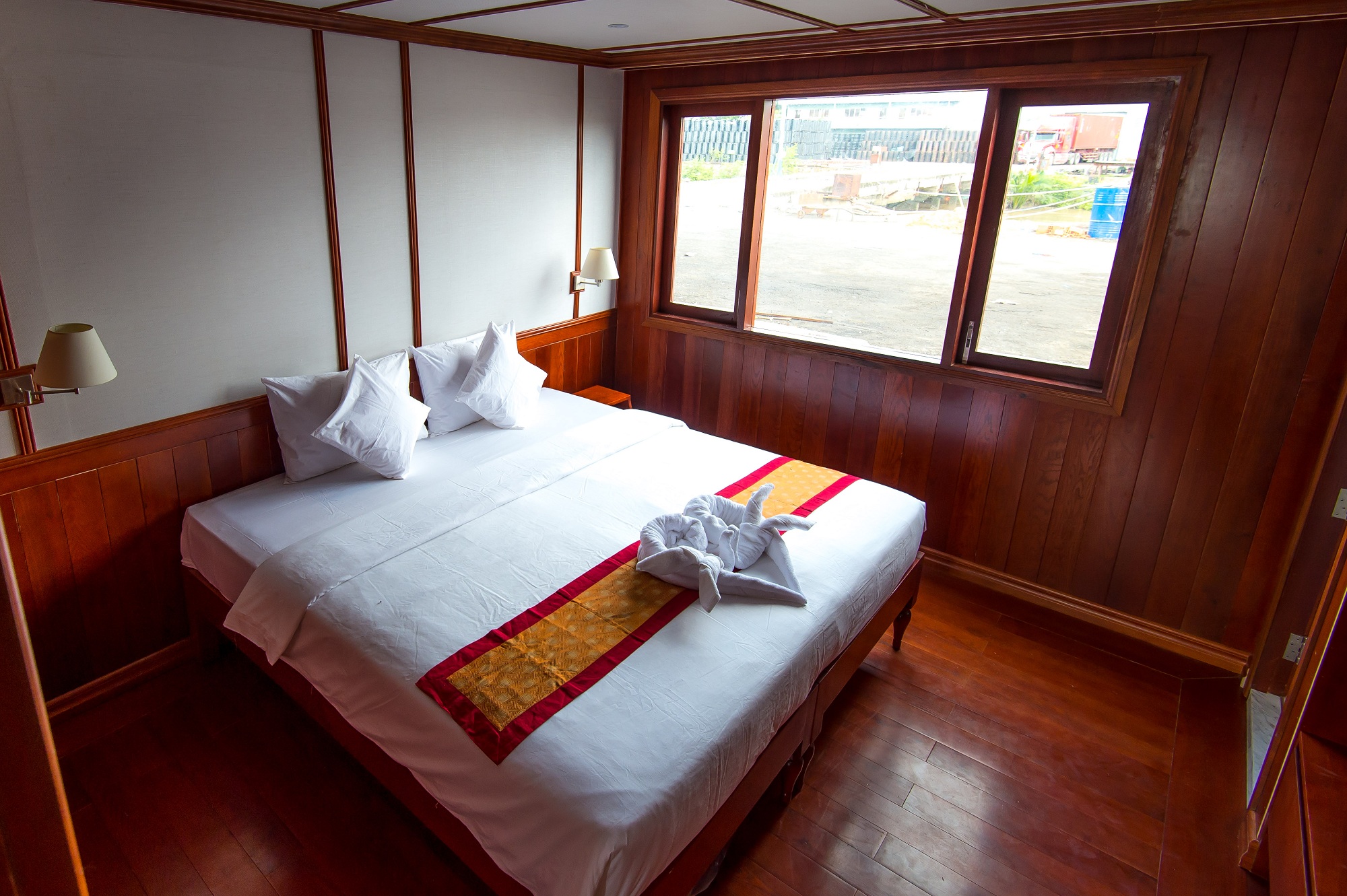 Mekong Eyes Explorer Stateroom