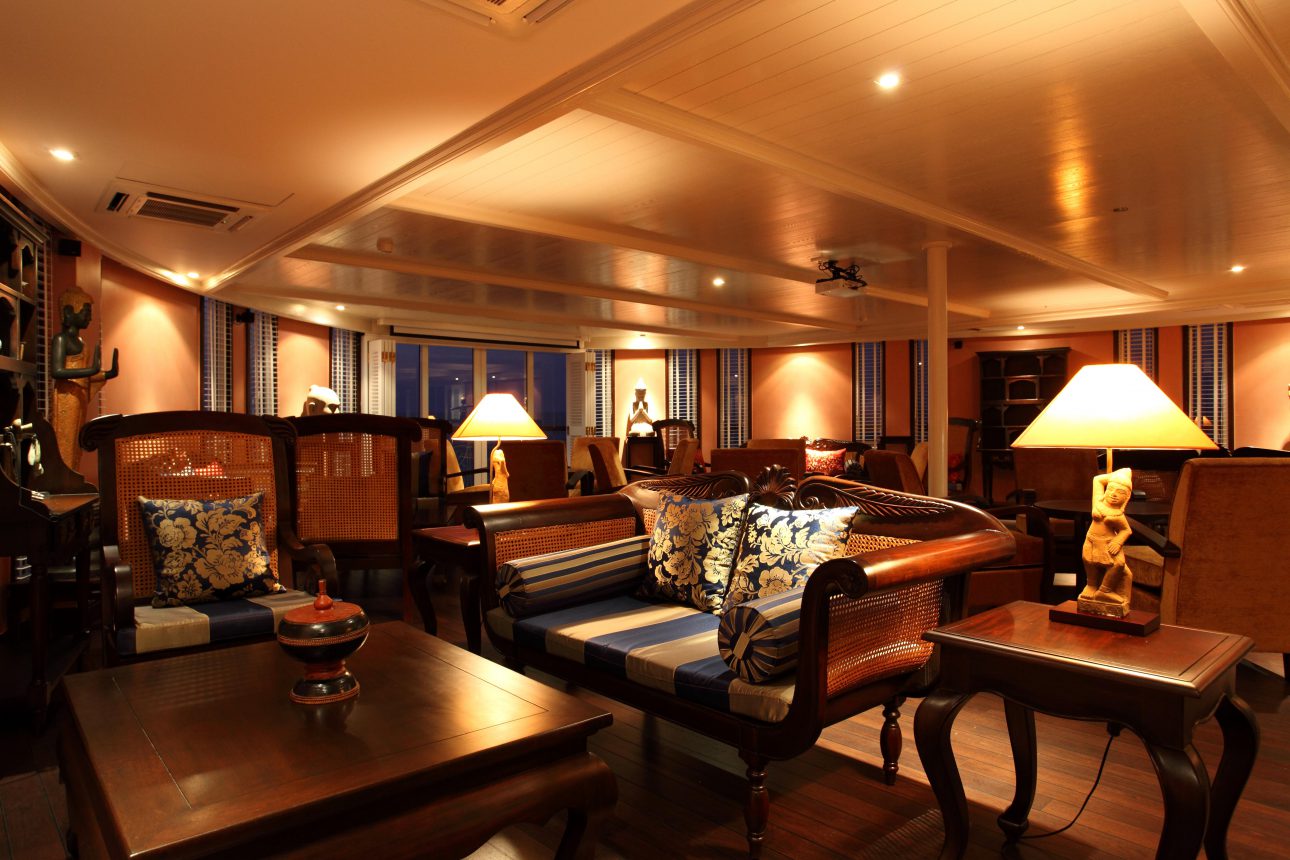 Mekong Jayavarman Henry Mouhot Lobby Lounge