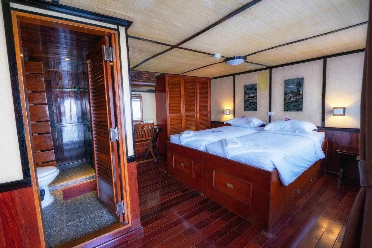 RV Indochine river cruise tour package