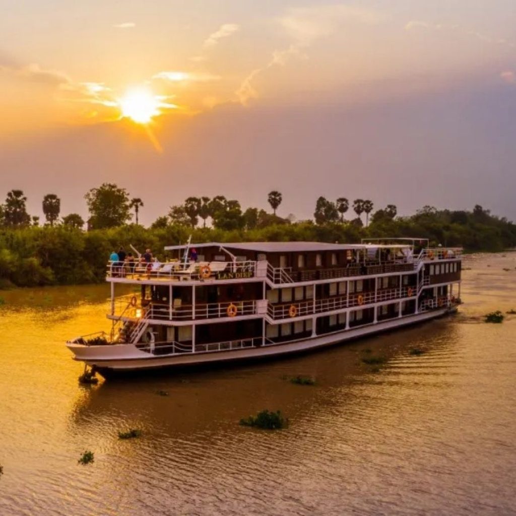 RV Lan Diep Cruise Tour