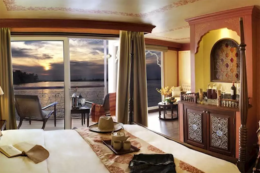 The Jahan Deluxe Stateroom
