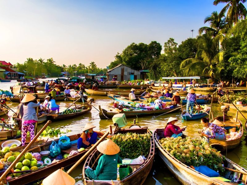 Visiting mekong delta floating market in The Mysterios Mekong tour - Find My River Cruise