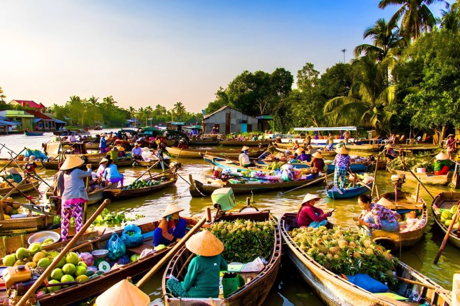 Visiting mekong delta floating market in The Mysterios Mekong tour - Find My River Cruise