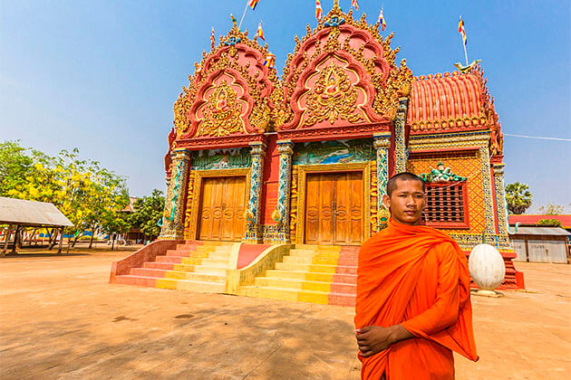 Wat Hanchey Temple Mekong River Cruise Tours