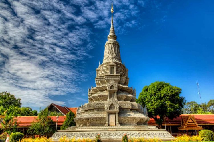 silver pagoda in cambodia