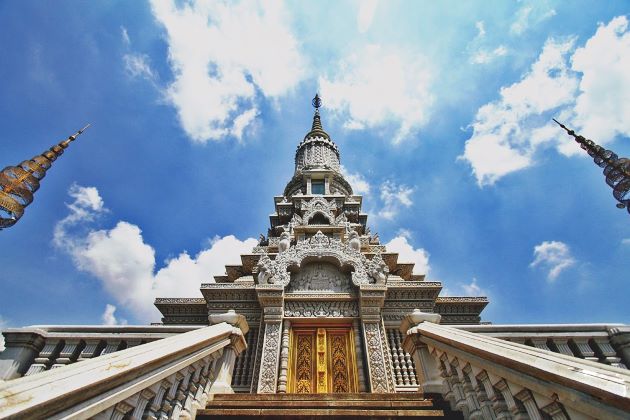 temple at oudong cambodia mekong river cruises